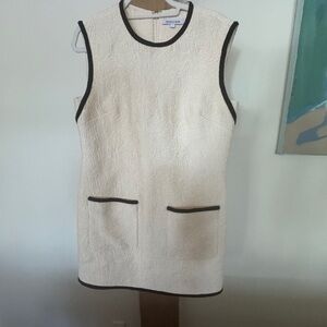 Veronica Beard cream/black shift dress. Size 6. Worn once